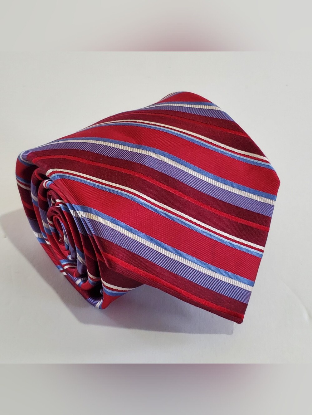 Jones New York Red Stripe Pattern Men's Silk Neck Tie Jacquard Fabric 58x3.75"